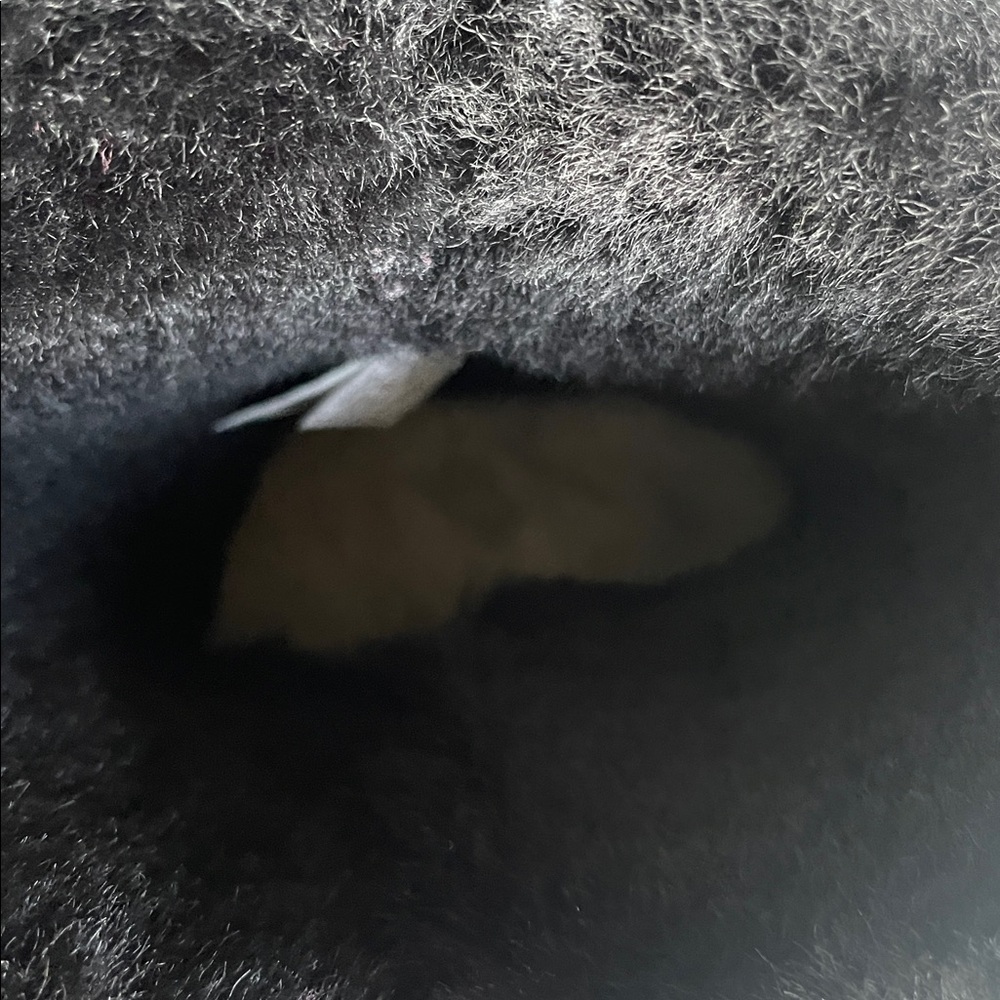 UGG Bailey Button II - Picture 14 of 16